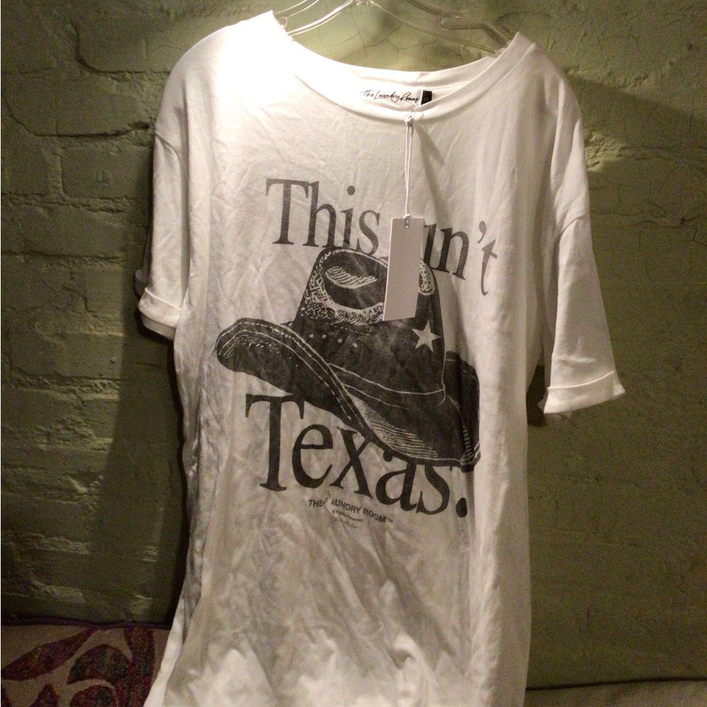 NEw! The Laundry Room Texas tee